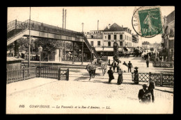 60 - COMPIEGNE - LA PASSERELLE ET LA RUE D'AMIENS - PASSAGE A NIVEAU - Compiegne