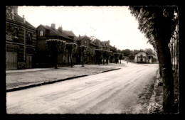 77 - NOISIEL - PLACE GASTON MEUNIER - Noisiel