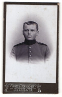 Fotografie Drabe & Sternbacher, Augsburg, Portrait Dunkelhaariger Soldat In Uniform  - Anonymous Persons