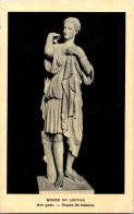 26-4-2024 (3 Z 6) OLDER (b/w) Louvre Museum In Pris - Diane De Gabies (statue) - Sculpturen