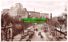 R510853 London. Thames Embankment. RP. Postcard - Sonstige & Ohne Zuordnung