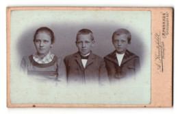 Fotografie A. Kreutzfeldt, Apenrade, Portrait Drei Minderjährige Geschwister  - Personnes Anonymes