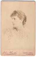 Photo John Hawke, Plymouth, Portrait Junge Dame Im Hübschen Kleid Mit Halskette  - Anonieme Personen