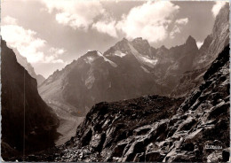 26-4-2024 (3 Z 10) France - B/w - Glacier Blanc - Provence-Alpes-Côte D'Azur