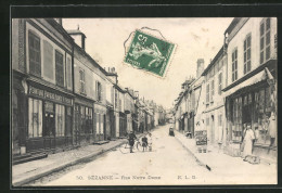 CPA Sézanne, Rue Notre-Dame, Vue De La Rue  - Autres & Non Classés