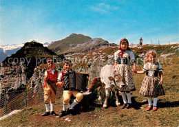 13732030 Appenzell IR Ebenalp Mit Blick Zum Saentis Altmann Und Schaefler Tracht - Sonstige & Ohne Zuordnung