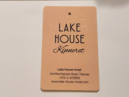 ISRAEL-LAKE HOUSE KINNERET-TIBERIAS--HOTAL-KEY-(1087)-good - Cartes D'hotel