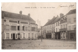 CPA 77 - REBAIS (Seine Et Marne) - Un Coin De La Place (Hôtel Du Sauvage) - Rebais