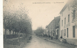 42 / SAINT MARCELLIN   Le Boulevard   Hotel Beauchaud à Droite - Sonstige & Ohne Zuordnung