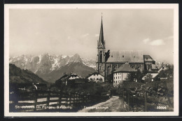 AK St. Johann Im Pongau, Kirche Im Ortsbild, In Der Ferne Das Tennengebirge  - Autres & Non Classés