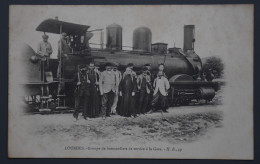 Lourdes - Groupe De Brancardiers De Service à La Gare - Superbe Cliché Original Avec Locomotive - 1900!! - Eisenbahnen