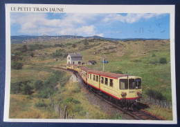 CPM CARTE POSTALE  LE PETIT TRAIN JAUNE  ( PYRÉNÉES ORIENTALES 66  ) - Trains