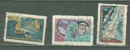 Viet-Nam Nord  303/305  Ob  TB  Cosmos  - Vietnam