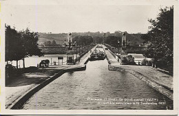 X122371 LOIRET BRIARE LE PONT CANAL OUVERT A LA CIRCULATION LE 16 SEPTEMBRE 1896 BATELLERIE PENICHES PENICHE - Briare