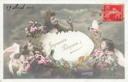 FETES ET VOEUX - Pâques -  Une Fille Derrière Une Coquille D'oeuf Avec Deux Enfants - Colorisé - Carte Postale Ancienne - Pasen