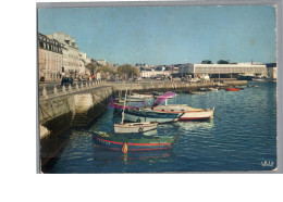 CONCARNEAU 29 - Avenue Pierre Guéguin Vers La Criée Carte Vierge  Bateau  - Concarneau