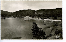 CPSM 9 X 14 Puy De Dôme  Le Lac CHAMBON  877m Vue Générale De La Plage - Otros & Sin Clasificación