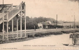 . 52 . JOINVILLE . La Gare (Vue Interieure) . La Passerelle . Petite Animation . - Joinville