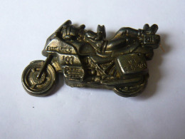 Pin S MOTO HARLEY DAVIDSON 2 ATTACHES - Motorräder