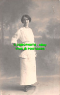 R516693 Woman In White Colour Clothes. Postcard - World