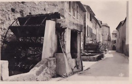 L ISLE SUR SORGUE                  La Rue Des Roues - L'Isle Sur Sorgue