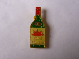 Pins BOISSON PINEAU SOLEIL D OLERON A SAINT PIERRE D OLERON 17 - Beverages