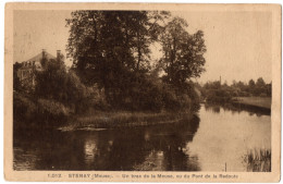 CPA 55 - STENAY (Meuse) - 1012. Un Bras De La Meuse, Vu Du Pont De La Redoute - Stenay