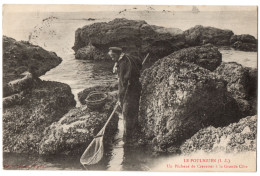 CPA 44 - LE POULIGUEN (Loire Atlantique) - Un Pêcheur De Crevettes à La Grande Côte - Le Pouliguen