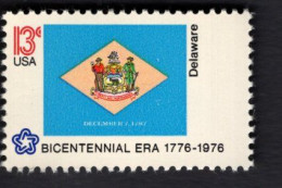 2016928877 1976 SCOTT 1633 (XX) POSTFRIS MINT NEVER HINGED  Flag American Bicentennial  FLAG FROM DELAWARE - Nuevos