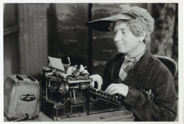 Harpo Marx Typing Of Brothers Antique Typewriter Film Photo Postcard - Sonstige & Ohne Zuordnung