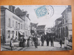 CPA - LA ROCHE GUYON - DECORATION GRANDE RUE - CONCOURS DE POMPES - MAISON HUIARD BOULANGERIE - La Roche Guyon