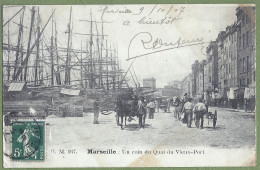 CPA Dos Précurseur - BOUCHES DU RHONE - MARSEILLE - UN COIN DU QUAI DU VIEUX PORT - Animation, Attelages, Grands Voilier - Puerto Viejo (Vieux-Port), Saint Victor, Le Panier