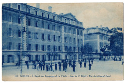 CPA 83 - TOULON (Var) - 85. 5e Dépôt Des Equipages De La Flotte. Cour Du 5e Dépôt. Vue Du Bâtiment Ouest - Toulon