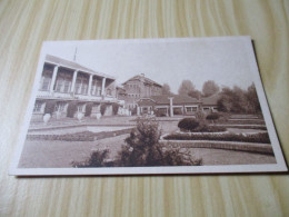 CPA Montdidier (80).Auberge De La Jeunesse - Vue Sur Les Jardins - Bâtiment Principal, Au Fond, Les Dortoirs. - Montdidier