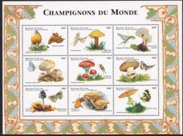 Guinee  Mushrooms Champignons Butterflies Papillons MNH - Pilze