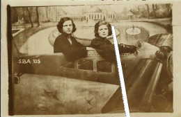 Carte Photo - Souvenir De La Foire De BRUXELLES Le 22 Juillet 1937 Dans Un Avion S.B.A.105 (ligne Blanche Fictive) - Feesten En Evenementen