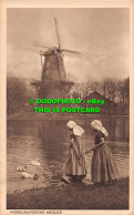 R517143 Middelburgsche Meisjes. Postcard - Mundo