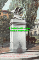 R517227 California. Monument In Memory Of Robert Louis Stevenson. Portsmouth Squ - Mondo