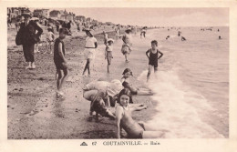 FRANCE - Coutainville - Bain - Vue Sur La Plage - Animé  - Carte Postale Ancienne - Autres & Non Classés