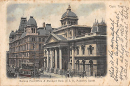 CPA / AFRIQUE DU SUD / GENERAL POST OFFICE AND STANDARS BANK OF S.A. / ADDERLEY STREET / CAPE TOWN - Zuid-Afrika