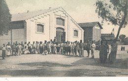 AY 505 /    CPA    TUNISIE-   BIZERTE - CAMP DE L'OUEST  LE MANEGE - Túnez