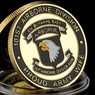 Pièce Médaille NEUVE Plaquée Or - Etats-Unis US Army 101St Airborne Division (Réf 5) - Andere & Zonder Classificatie