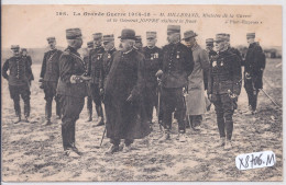 MILITARIA- 1915- LA GRANDE GUERRE- M MILLERAND- MINISTRE DE LA GUERRE ET LE GENERAL JOFFRE VISITENT LE FRONT - Oorlog 1914-18