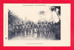 E-Congo-74A116  Haut Oubangui, Groupe De Jeunes Filles Yakomas, Femmes Seins Nus, Cpa BE - Französisch-Kongo