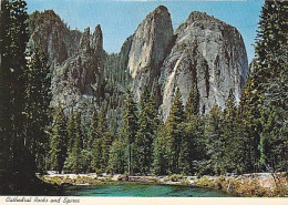 AK 215284 USA - California - Yosemite National Park - Catrhedral Rocks And Spires - Yosemite