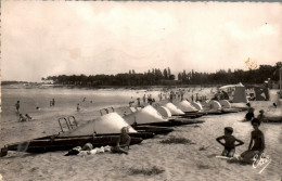 N°1094 W -cpsm île D'Oléron -Boyarville- La Plage Et Les Pédalos- - Ile D'Oléron