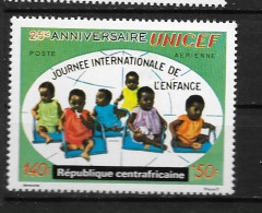 PA - 1972 - N°97**MNH - 25 Ans UNICEF - Zentralafrik. Republik