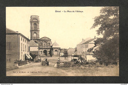 88 - ETIVAL - La Place De L'Abbaye - Etival Clairefontaine