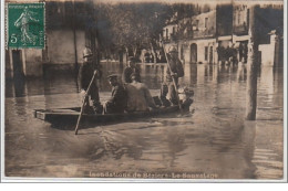 BEZIERS : Carte Photo Des Inondations En 1907 - Les Pompiers - Bon état (traces Au Verso) - Other & Unclassified