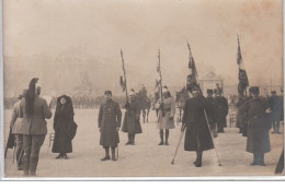 VERSAILLES : Lot De 4 Cartes Photos Et Une Carte Imprimée - Le Gal De Sailly Décorant Nos Glorieux Blessés - Très Bon ét - Autres & Non Classés